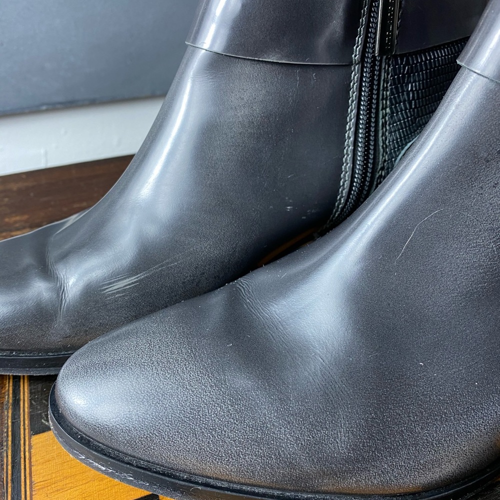 Aquatalia Gray Zipper Ankle Boots, 9 - Picture 6 of 8